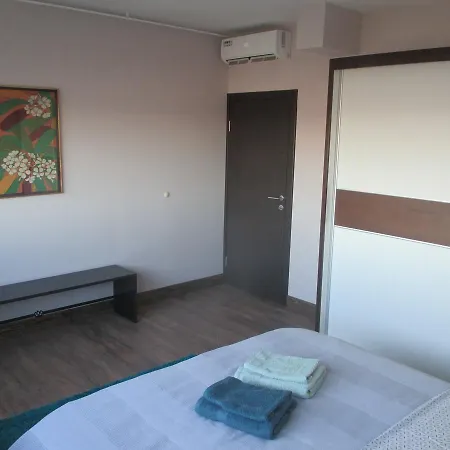Genex Apartment *