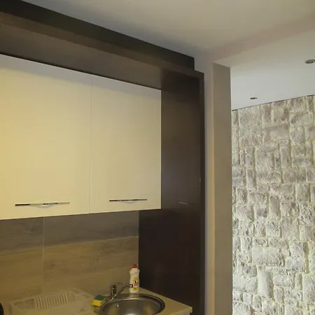 Genex Apartment *