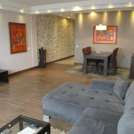 Genex Apartment *